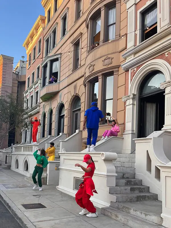 "Larger than Life": FCTG Global Gathering 2025 wraps in LA with 2K top achievers in attendance 3 Dancers in colour-block attire at Flight Fest at Global Gathering 2025.