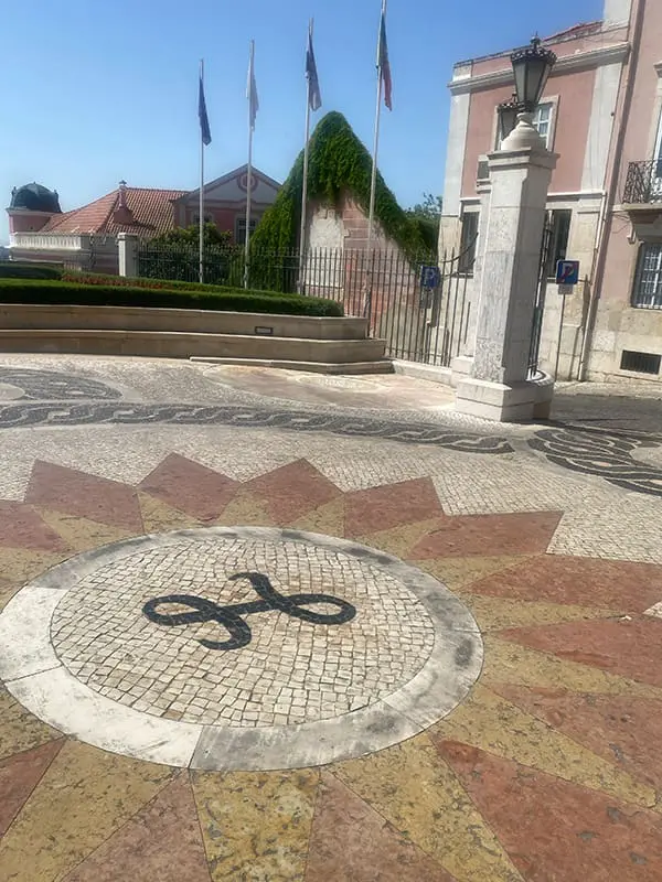 Hotel review: Olissippo Lapa Palace, Lisbon, Portugal 15 OLP driveaway detail