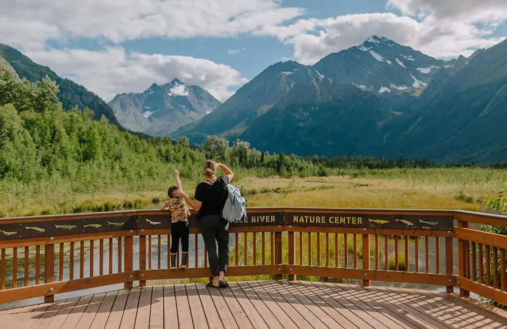 Visit Anchorage returns to Australia as Platinum Sponsor for Niche is Nice 2025 4 Mother and child at Eagle River Nature Center. Image: Elise Giordano