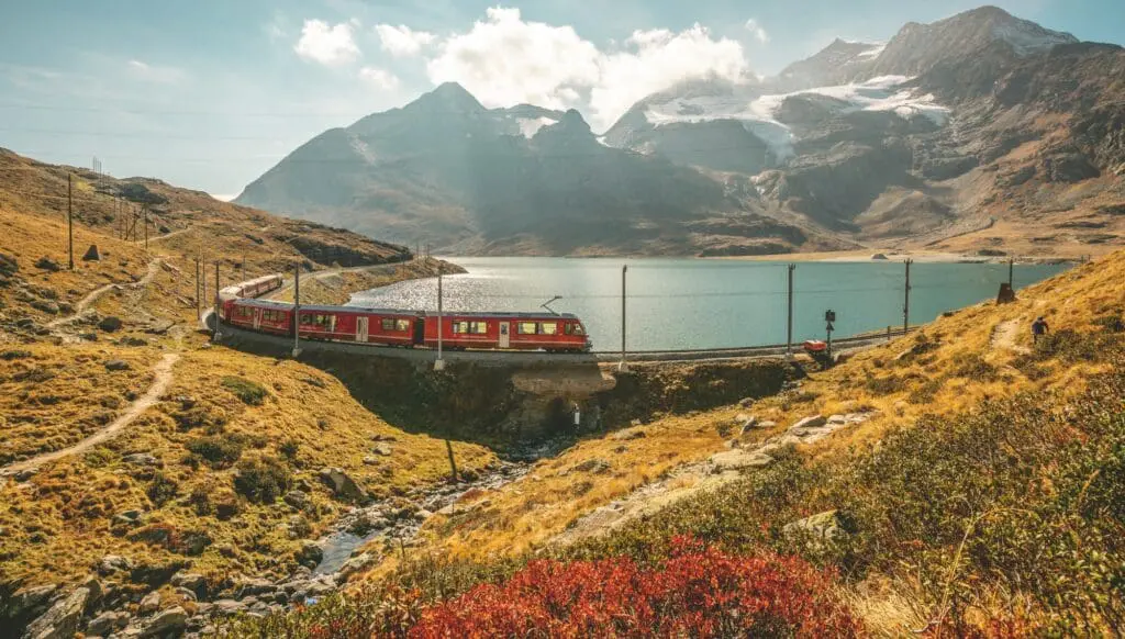 Free rail days = more discoveries with the First Class Swiss Travel Pass 4 Switzerland