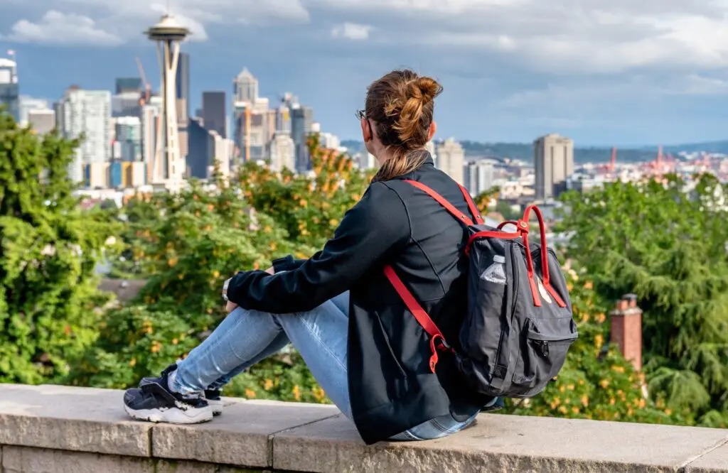 Travel to Seattle, Mother Nature’s City, with Viva Holidays and Cruiseco