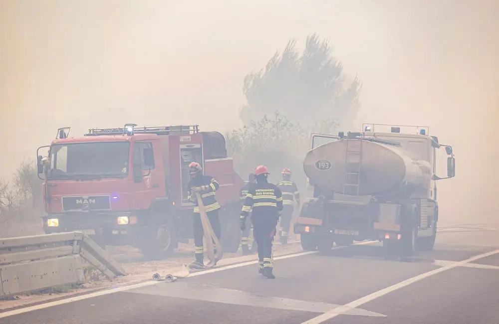 Europe sizzles: As record-breaking heatwaves spark wildfires across the Continent – what’s the alternative? 1 Firefighters battle a wildfire in Dalmatia near Šibenik, Croatia in 2025 amid record-breaking heatwaves. Image: fotoreporter_112/Shutterstock