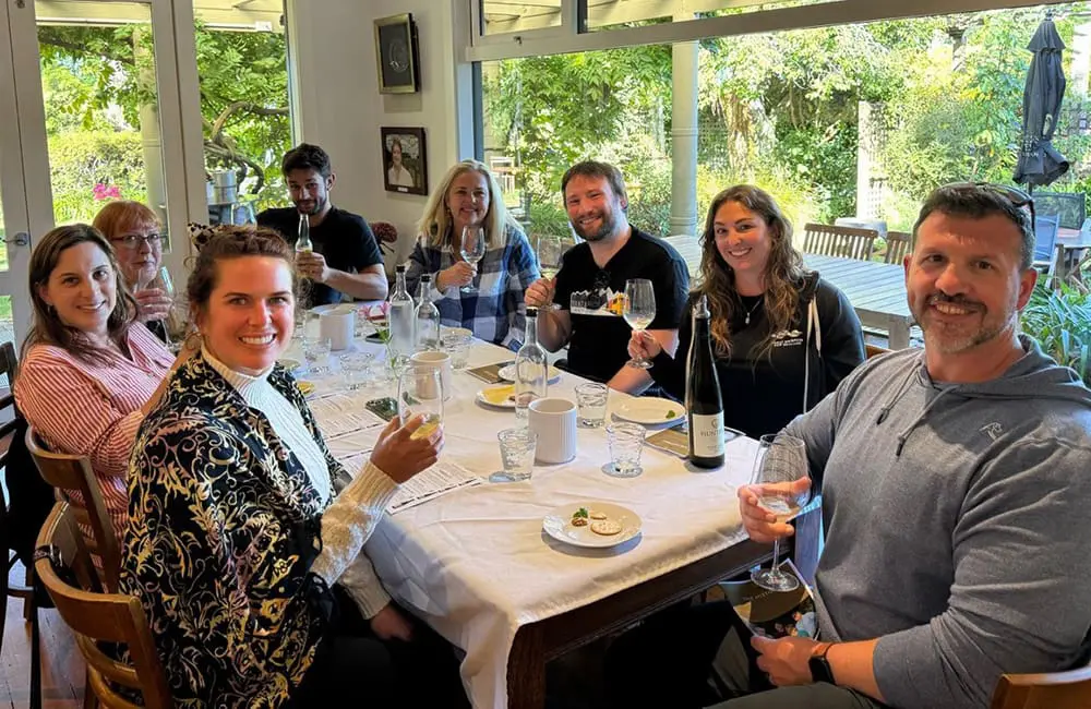 Evolution Travel Collective returns as Gold Plus Sponsor for Niche is Nice 2025 5 ETC BDM Rebecca Hodgson (back right) hosting advisors with Great Journeys New Zealand.