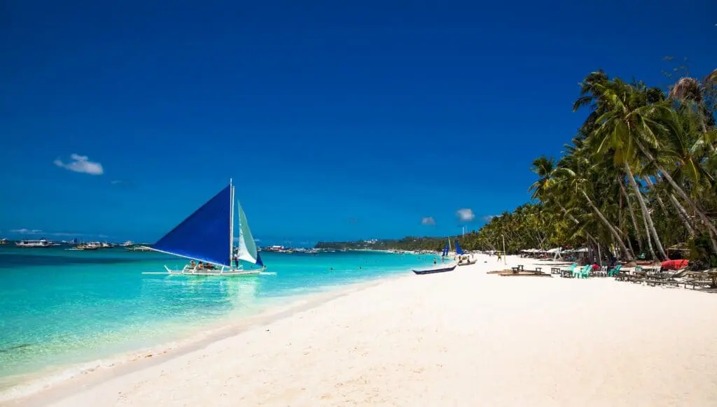 MEL to MNL made easy: Your direct link to the Philippines 2 Philippine Airlines