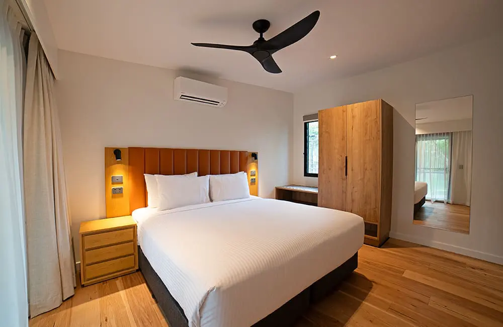 Darwin Airport Resorts Rapid Creek Villa bedroom