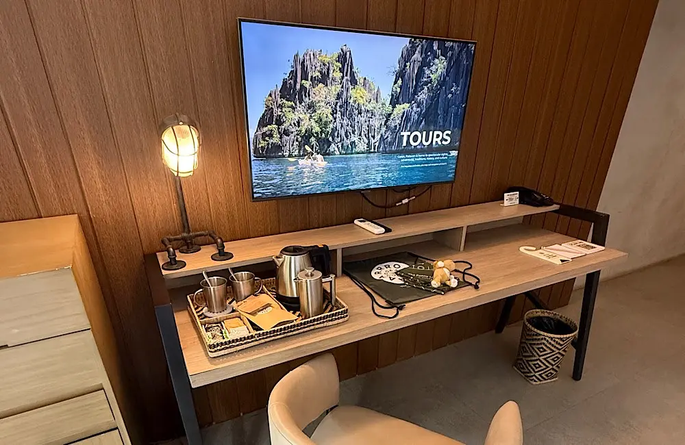 HOTEL REVIEW: The Funny Lion Coron, the boutique hotel travellers keep crowning king 7 Functional and inviting. The Funny Lion’s rooms come with strong WiFi, strong coffee, and a layout that makes you want to linger. Coron