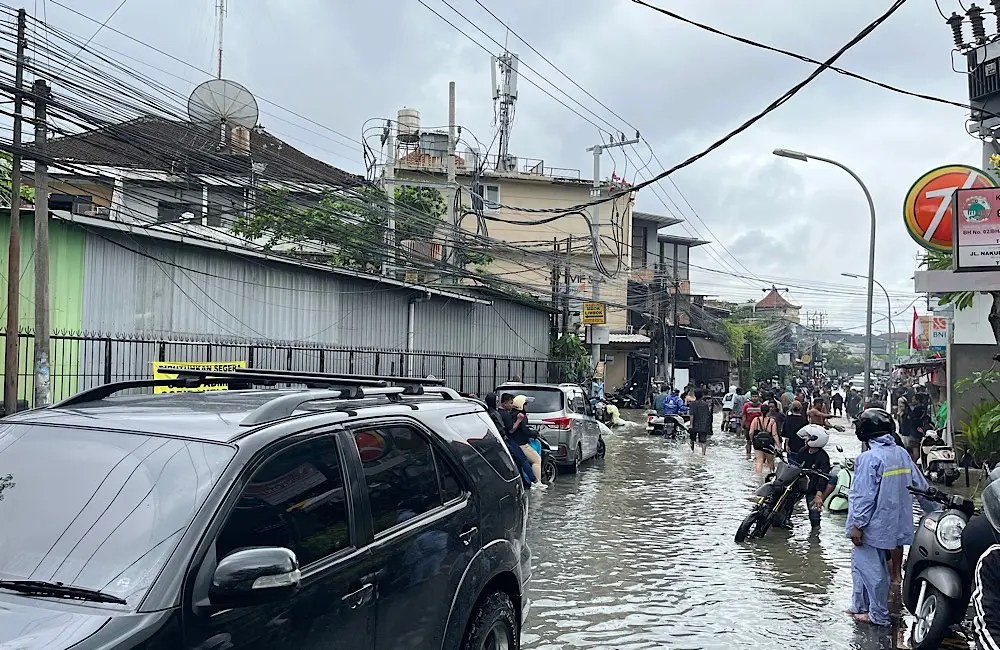 Karryon Top 10 stories of the week: Catch up on our most-wanted: Sep 12 8 LEGIAN, BALI, INDONESIA – SEPTEMBER 10, 2025: A flooded street on Jalan Nakula in Legian after a full day of heavy rain, causing traffic disruptions and difficult conditions. Image: Tomi Saputra Ghazali / Shutterstock.com