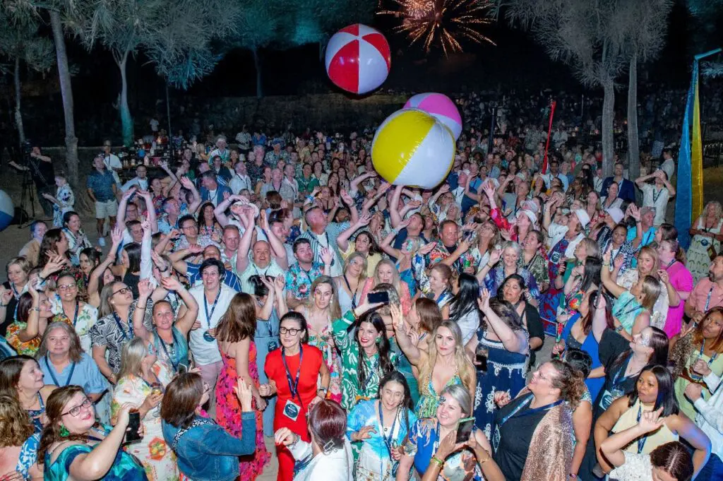 Envoyage Worldwide 2025: 4 keys to agents' growth, 6 steps to transformation & what Africa’s animals can teach advisors