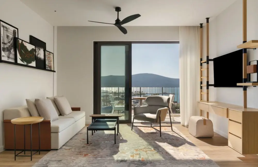 Holistic wellness brand SIRO to open its first hotel in the US 3 SIRO Montenegro suite