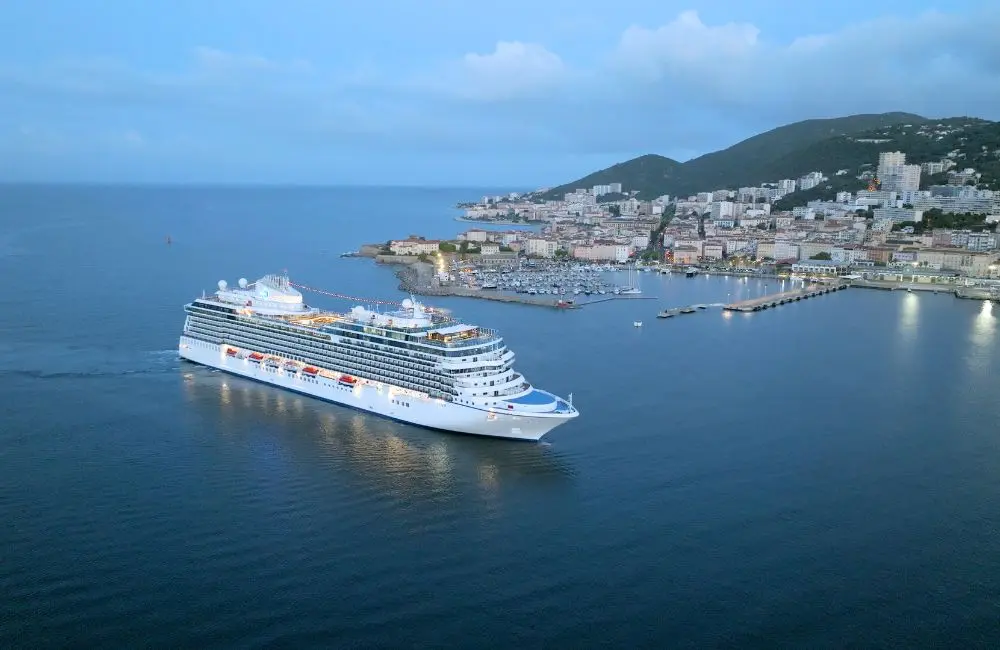 Go grand for discerning cruise clients looking for an in-depth destination immersion
