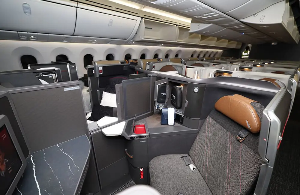 American Airlines' new-to-Australia redesigned B787-9 aircraft is now flying to Brisbane. Here’s what’s on board 9 The Flagship Suite on American Airlines B787-9P aircraft. Image: BNE/AA