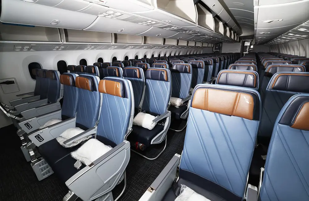 American Airlines' new-to-Australia redesigned B787-9 aircraft is now flying to Brisbane. Here’s what’s on board 4 Main Cabin seating on American Airlines B787-9P aircraft. Image: BNE/AA
