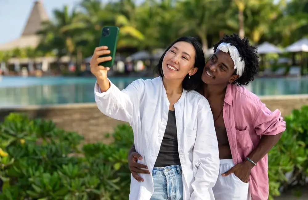 Aussies come clean: 1 in 4 admit to lying about holiday costs & travel spend 1 Lying about holidays costs – millennials and Gen Z on social media