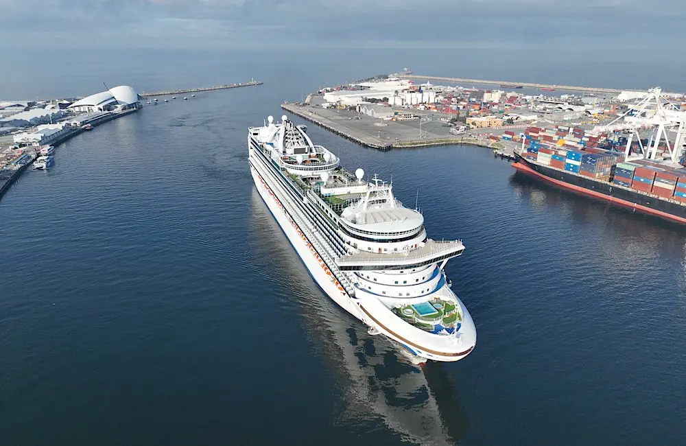 Crown Princess sails into Fremantle: Will WA’s 2025–26 cruise season break records for agents? 2 Crown Princess departs Fremantle to begin its 11-night Southern Australia Explorer voyage, signalling the official start of the state’s summer cruise program.