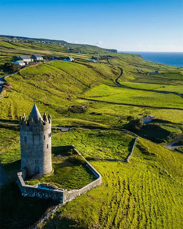 Craic into Infinity Holidays x Tourism Ireland’s latest campaign & win an all-inclusive Eire trip! 2 Doonagore Castle in County Clare, Ireland. Infinity Holidays x Tourism Ireland campaign