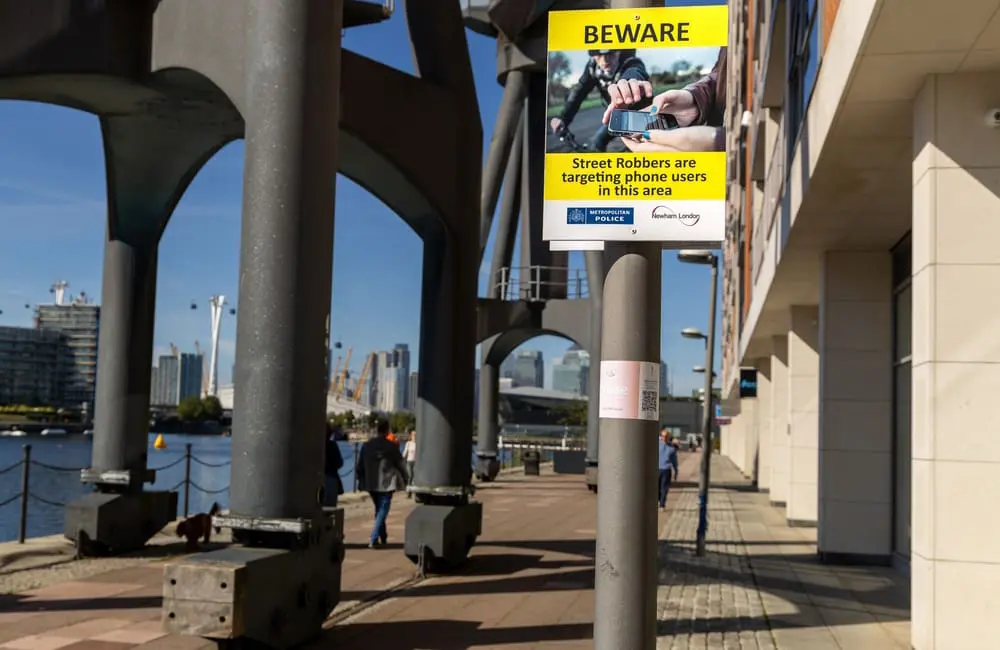 $300 charges & lost phones abroad: The costly mistake turning Euro trips into bill shock for Aussies 1 MET Police sign warning of phone thefts along the River Thames in London. Image: Abdul N Quraishi - Abs/Shutterstock