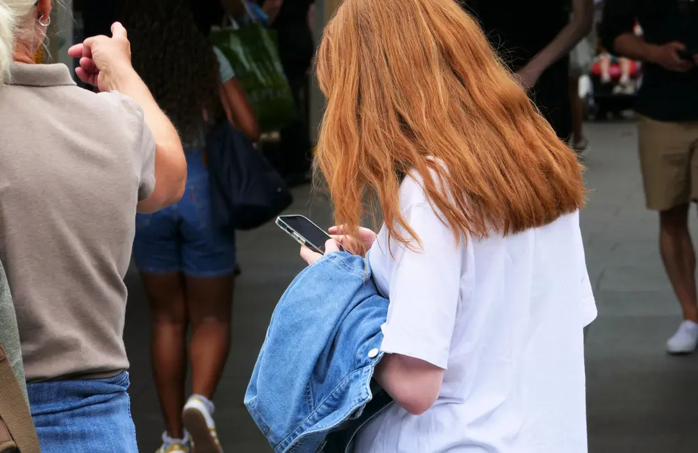 $300 charges & lost phones abroad: The costly mistake turning Euro trips into bill shock for Aussies