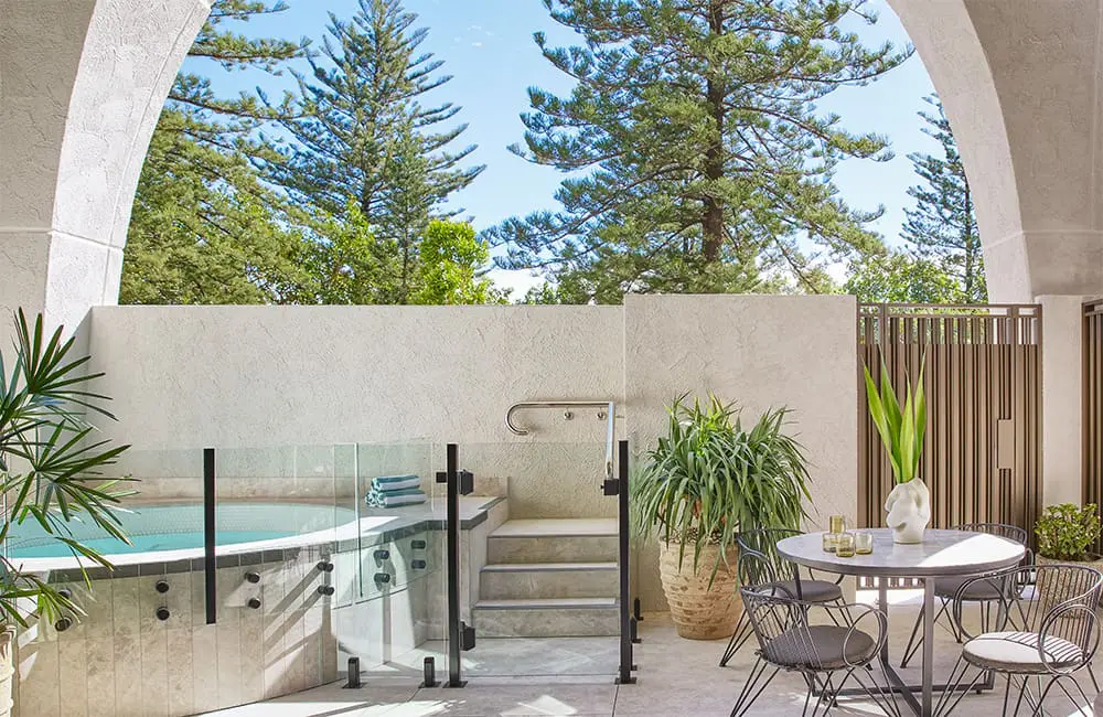 The Gold Coast’s newest luxury hotel unveils two-level Beach Houses in Burleigh Heads 2 Pool terrace of three-bedroom Beach House at Mondrian Gold Coast.