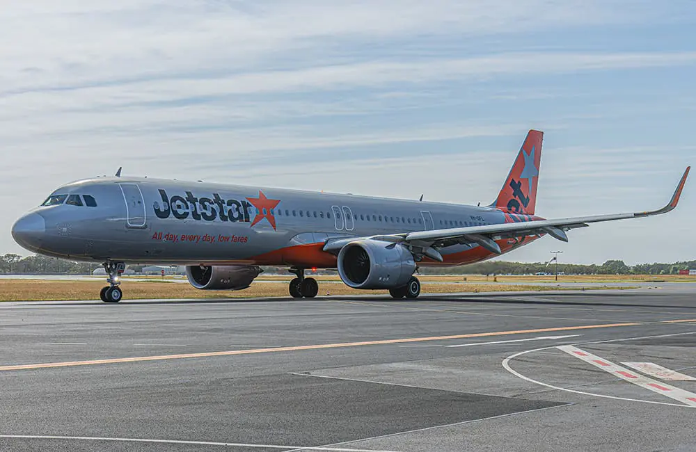 Newcastle goes international again with first-ever Jetstar Bali flight; drops 24-hour sale 3 JQ Airbus A321LR aircraft on the tarmac at NTL.