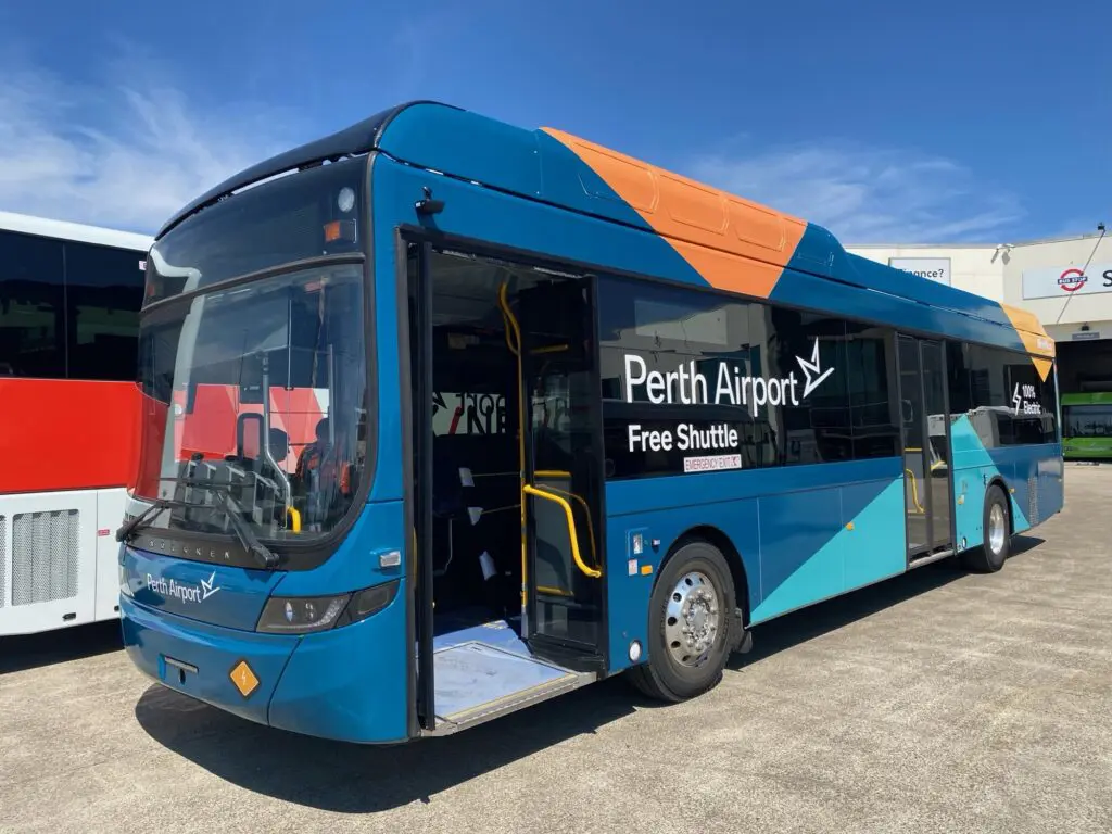 Melbourne’s iconic red SkyBus service rolls into Perth Airport, with one discernible difference 1 Perth Airport's new blue SkyBus.