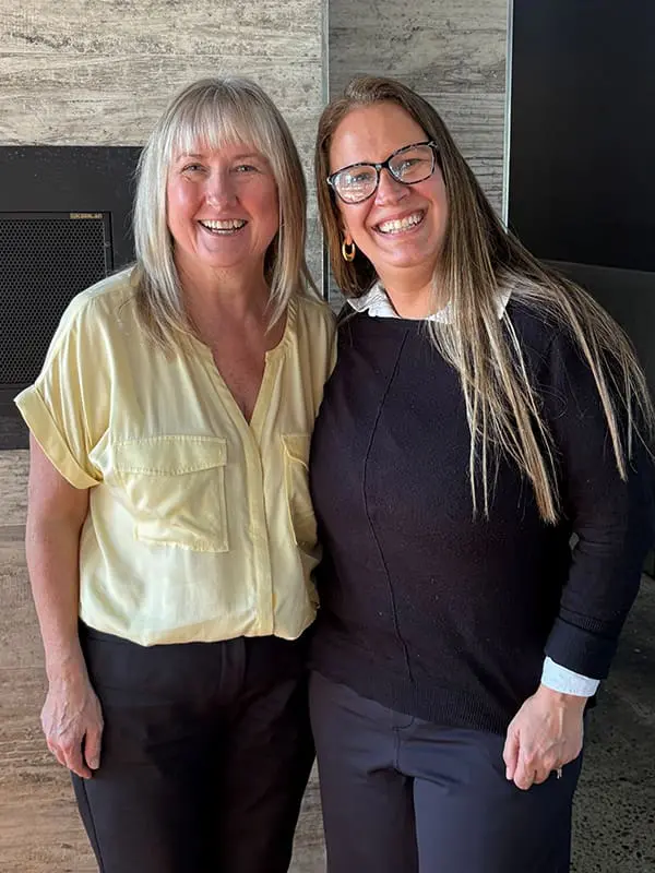 From coast to coast: Travellers Choice welcomes four new & diverse members across Australia 1 Travellers Choice BDM (QLD and NNSW) Kerrie Selby welcomes CJ Travel Experts' Carla Jordan.