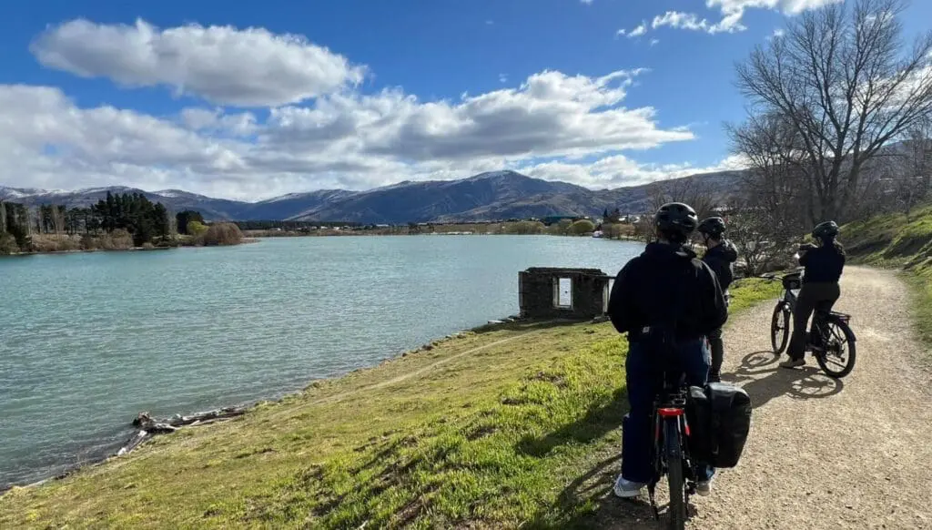 Six agents uncover the Southern Way: Highlights from ANZCRO’s famil 5 1000x568 50