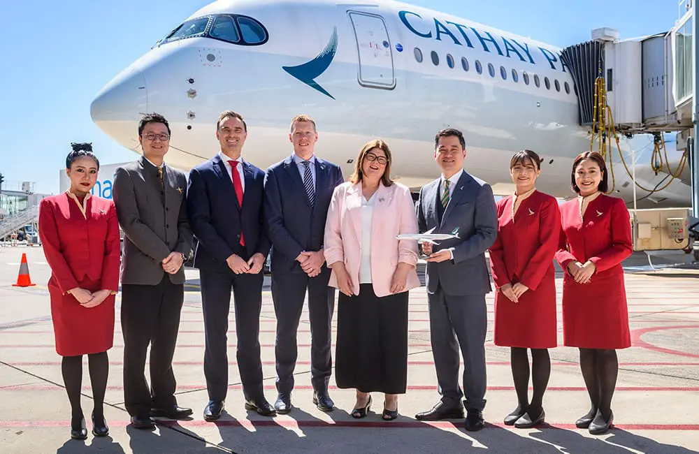 Adelaide Airport MD Brenton Cox, SA Trade & Investment Minister Joe Szakacs, SA Tourism Minister Zoe Bettison & Cathay Pacific General Manager South-East Asia & Oceania Frosti Lau with Cathay Pacific flight crew at Adelaide Airport.