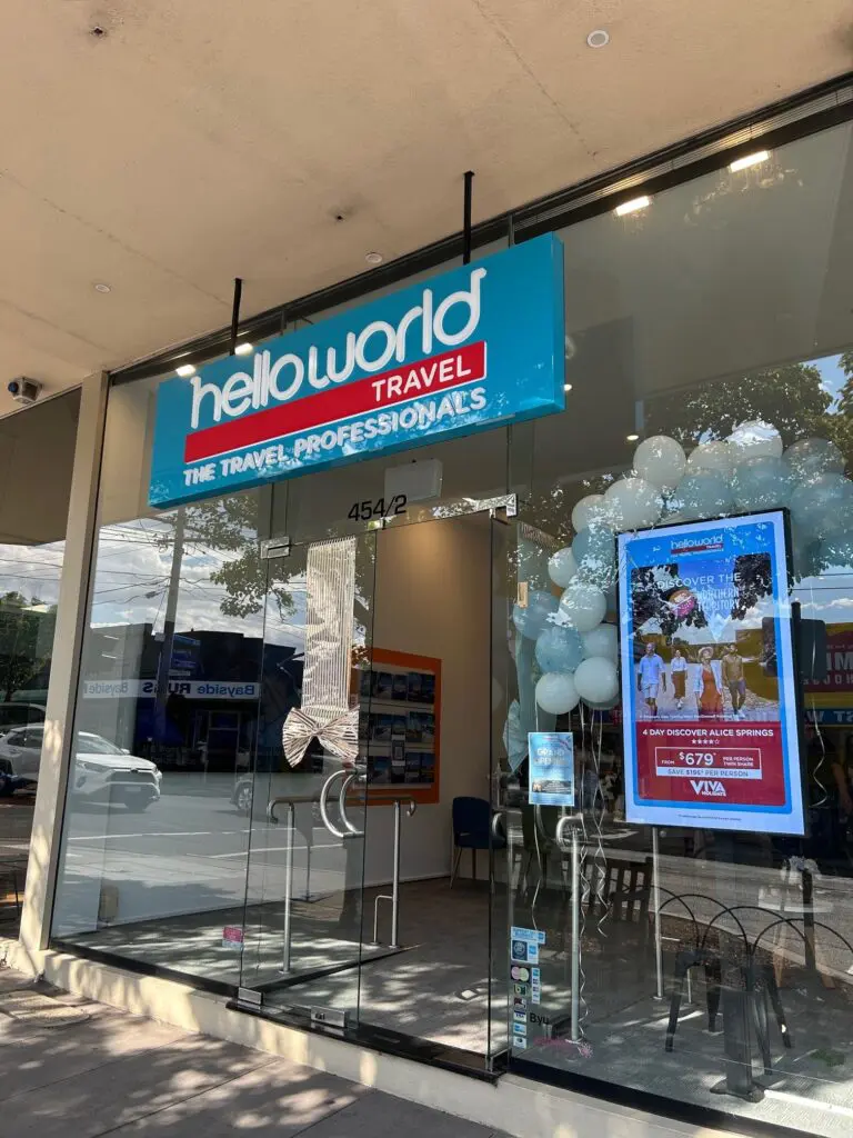 New Helloworld store lands on well-known shopping strip in Melbourne 2 HLO Hampton