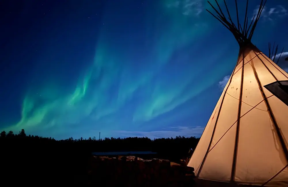 Nights in Yellowknife offered moments of stillness under the aurora, revealing why the Northwest Territories shaped the group so deeply. Canada