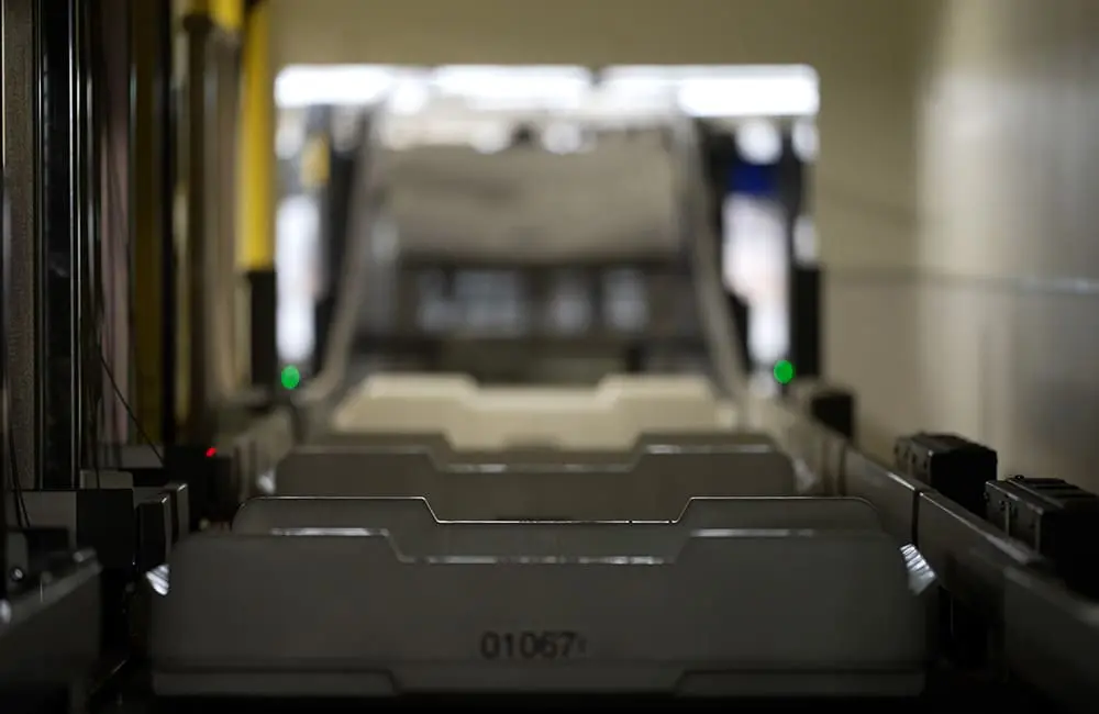 Melbourne Airport starts testing new system to double international bag-handling capacity 1 Melbourne Airport starts trials on the new international baggage handing system.