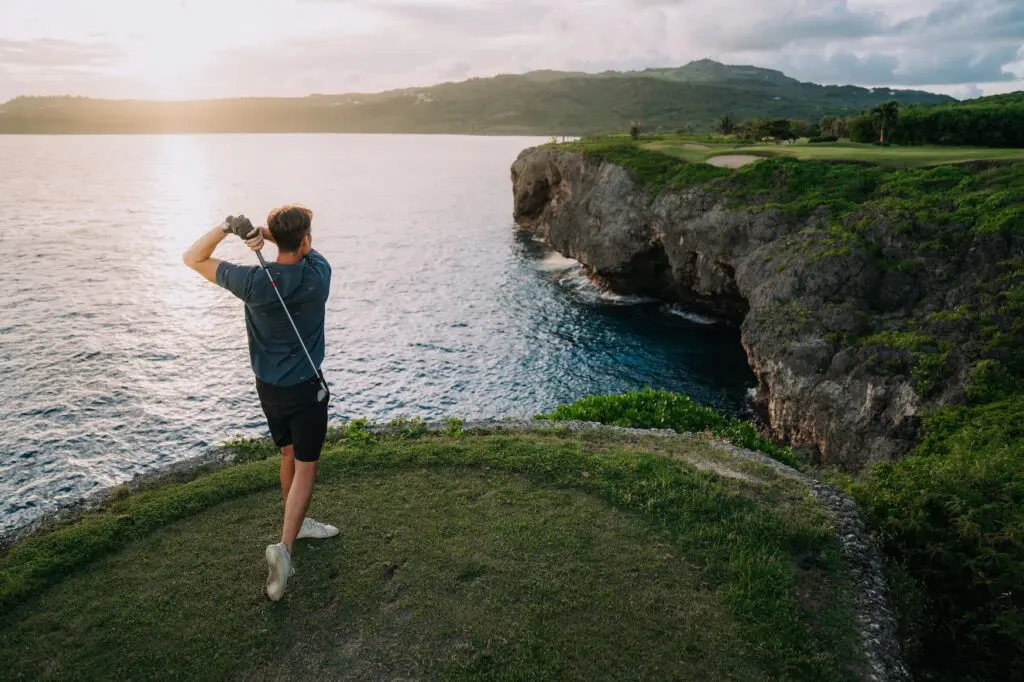 Golfing in Saipan.
Travellers
