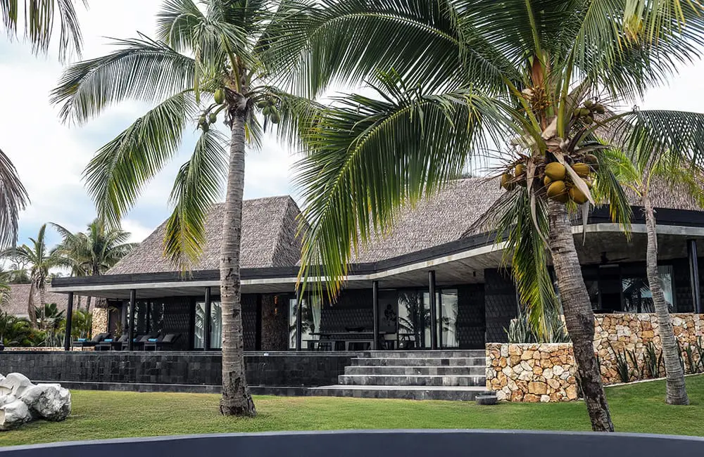 Six Senses Fiji expands: 3 new beachfront residences set to open in 2026 4 Exterior of Six Senses Fiji residence.