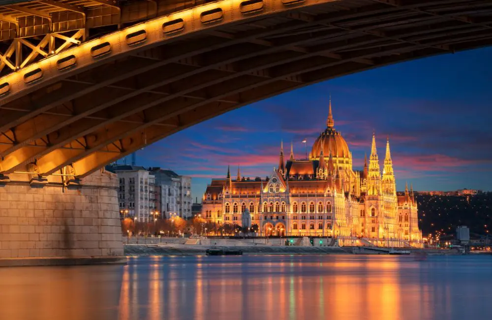 Why AmaMagna’s 'Festive Delights Danube' proves the perfect pre-Christmas river cruise 1 Budapest by night