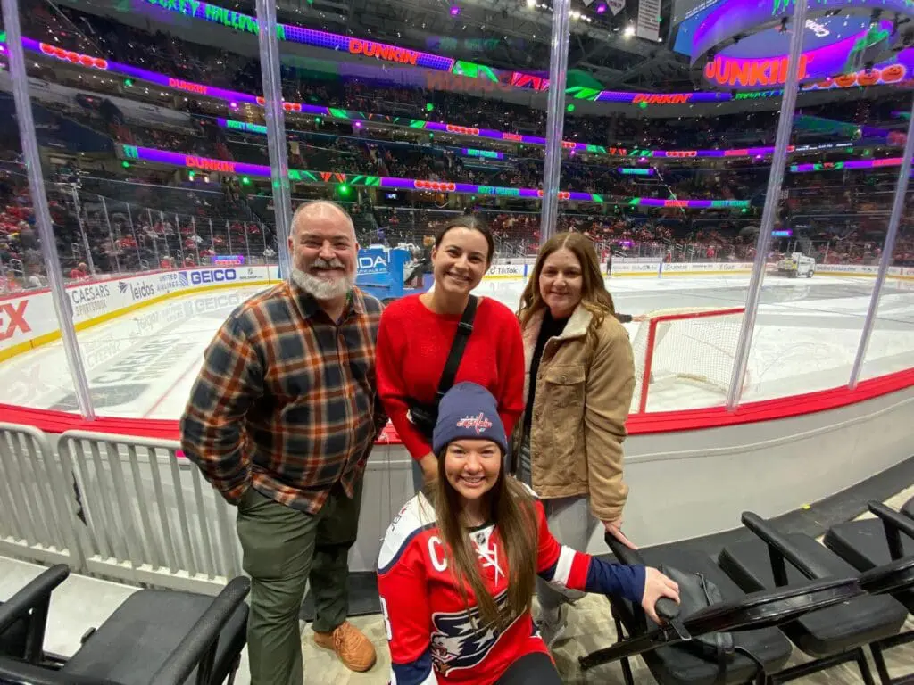 It’s a wrap: 15 top advisors, 5 incredible US fams + 2026 famil news 4 Clinton Griffiths Bianca Corallo Destination DC Maree Sterling and Bianca Douglas Watt – Hockey Game