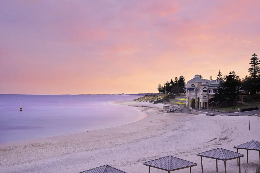 150K seats added: Qantas’ new Johannesburg and Auckland services take flight 3 Sunset at Cottesloe Beach.