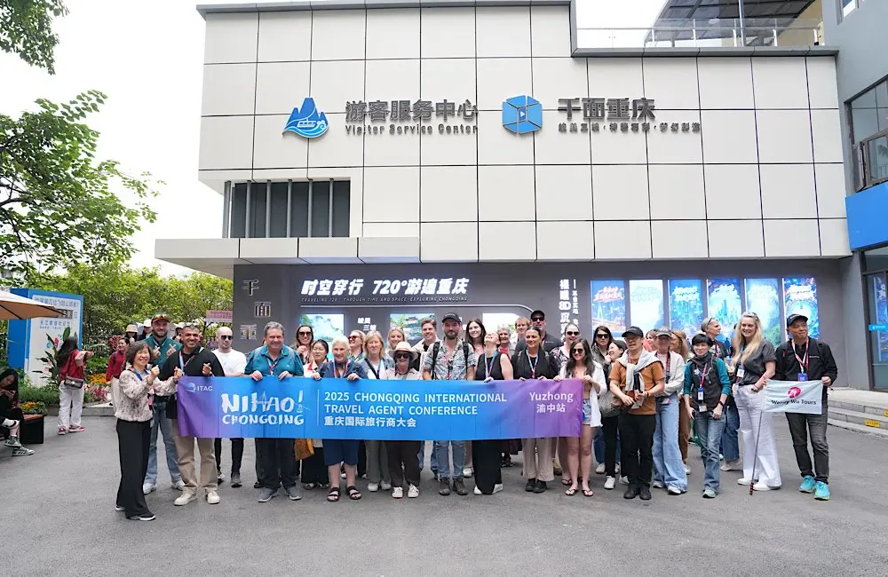 100 advisers, one Mega Famil: Wendy Wu puts Chongqing and Wulong in the spotlight 1 Wendy Wu Participants on the Mega Famil assessed itinerary structure, pacing and on-ground delivery.