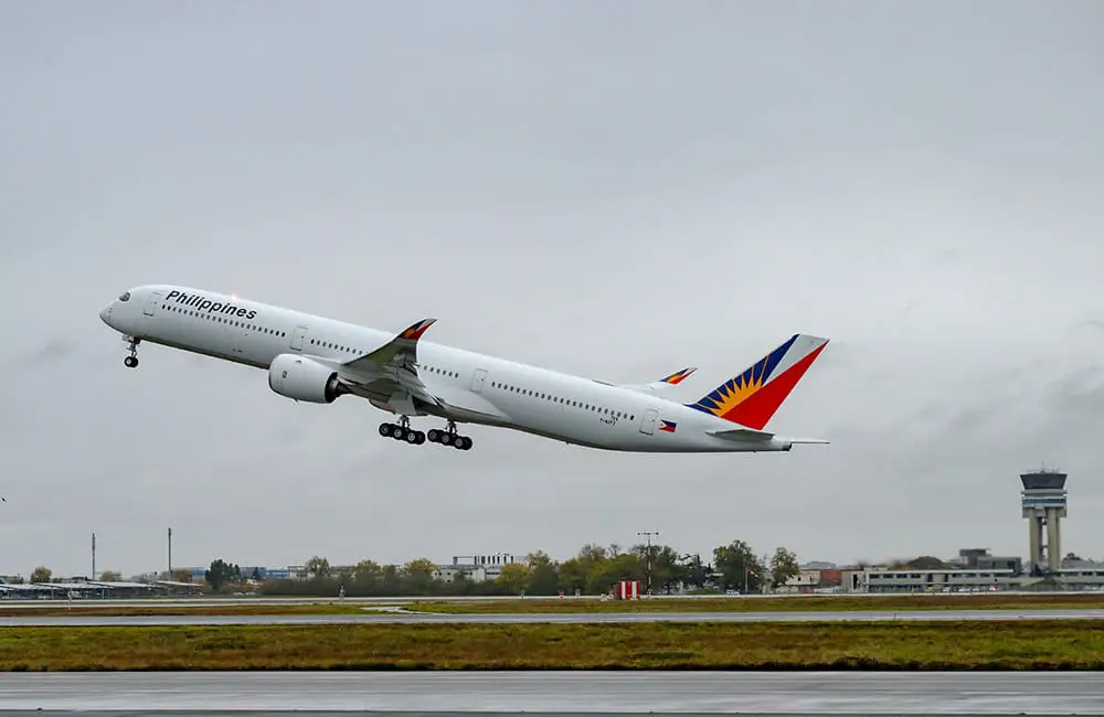 Philippine Airlines' first A350-1000 aircraft takes off from Airbus' HQ in Toulouse, France. Image: Airbus