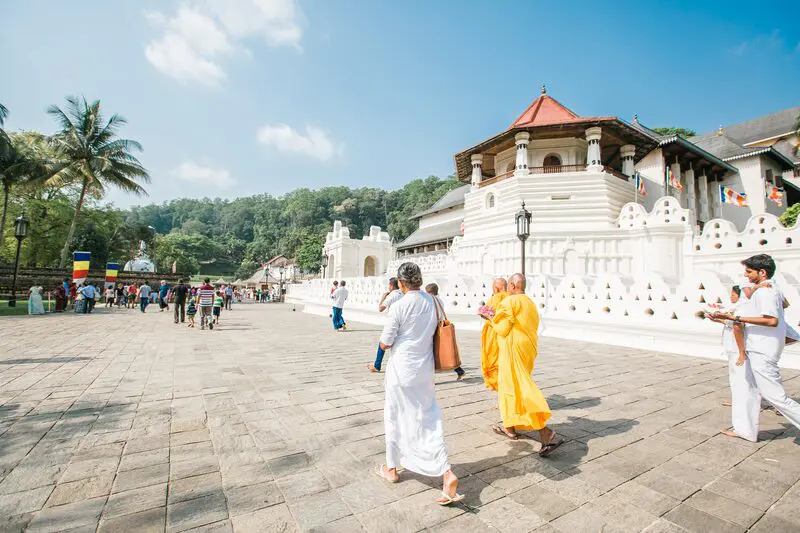 Is it safe to travel to Sri Lanka right now? Experts weigh in 3 A temple in Kandy.