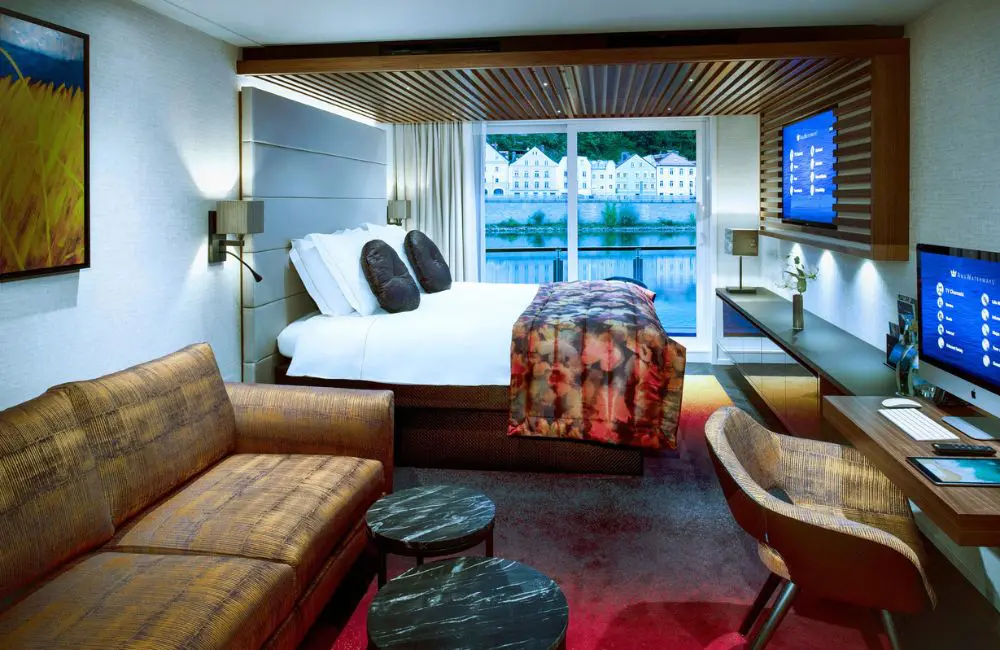 Super-spacious 33 sqm SB category AmaMagna suite