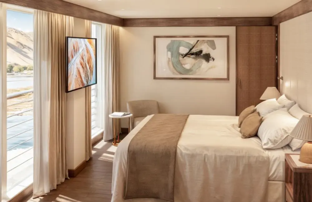 A cabin on Nile Seray