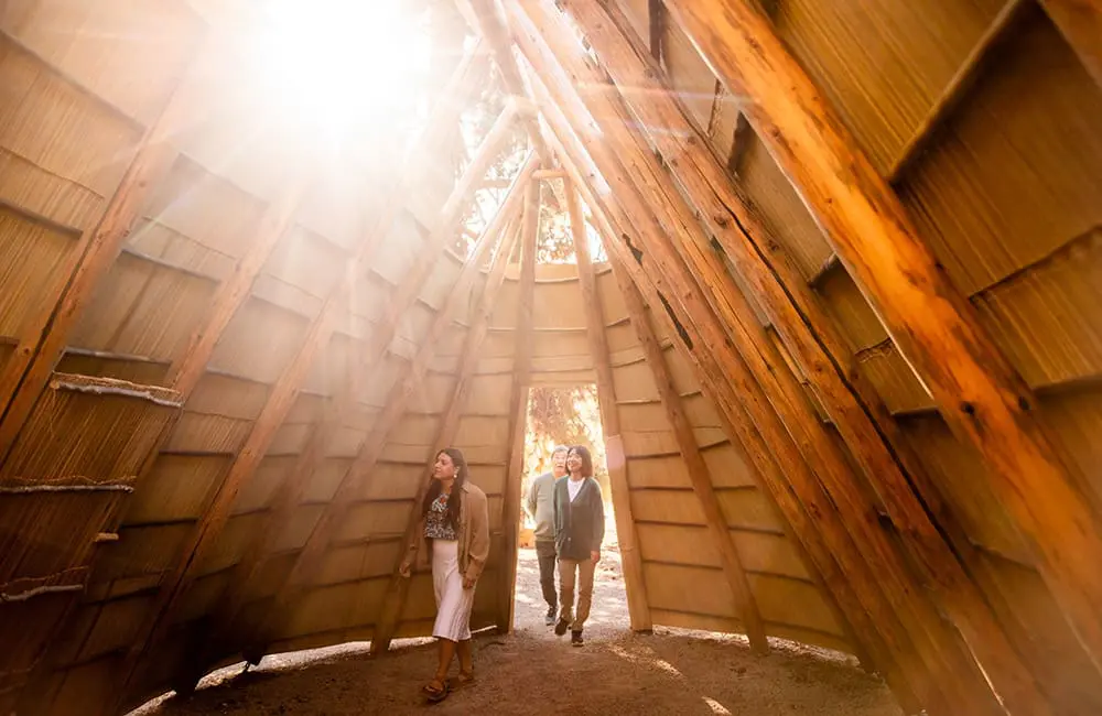 Two people on a guided tour at
the Nk'Mip Desert Cultural Centre in Osoyoos. Image: Destination BC