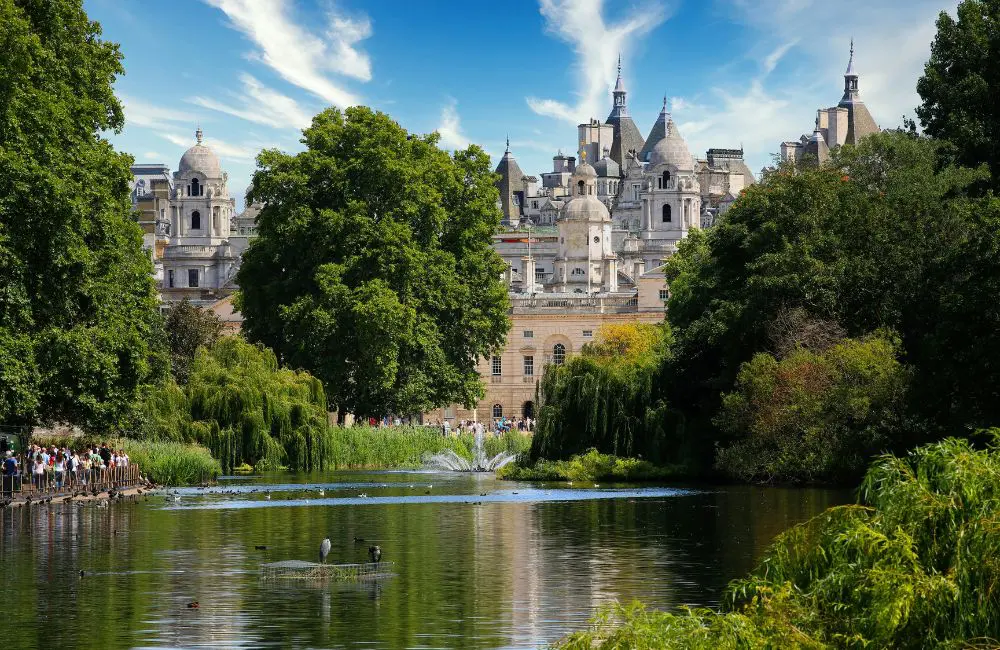 The property is just a short stroll from Hyde Park © Simon Hurry