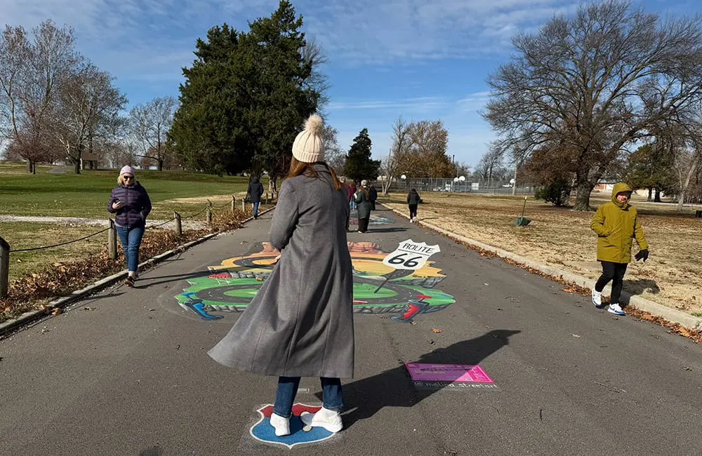 The 3D Street Art displays at Schifferdecker Park feature Missouri's Route 66 highlights. Image: Cassie Tannenberg