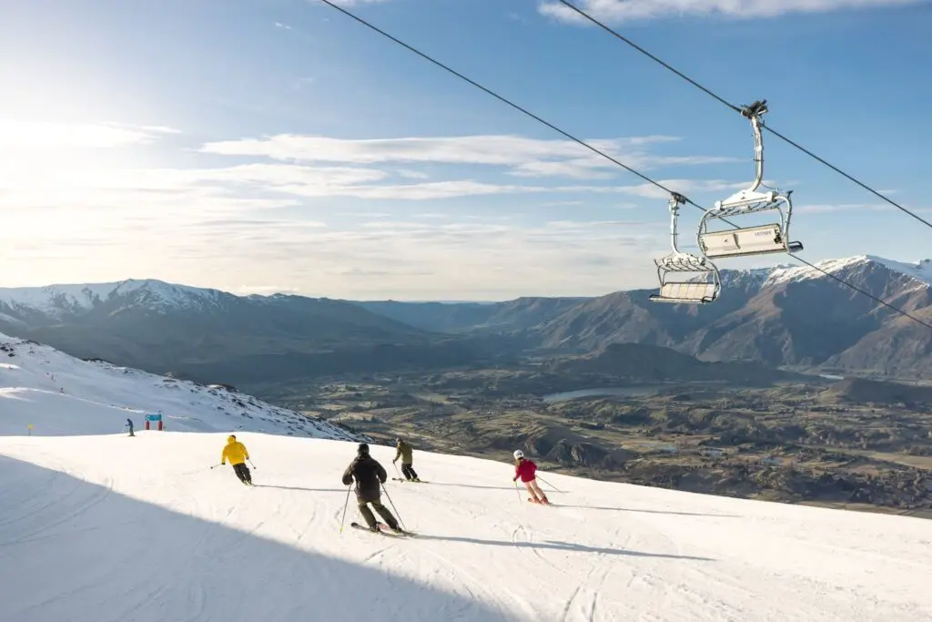 NZ skiing.
Air New Zealand