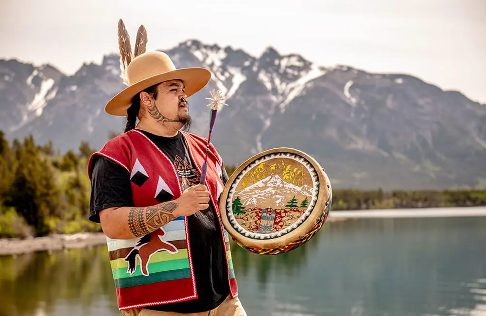 Adventurous, natural, wild: 3 more iconic British Columbia journeys for 2026 itineraries 6 Cultural experience at Nemiah Lodge, Chilco Lake in Tsʼilʔos Provincial Park. Image: Kari Medig/Destination BC