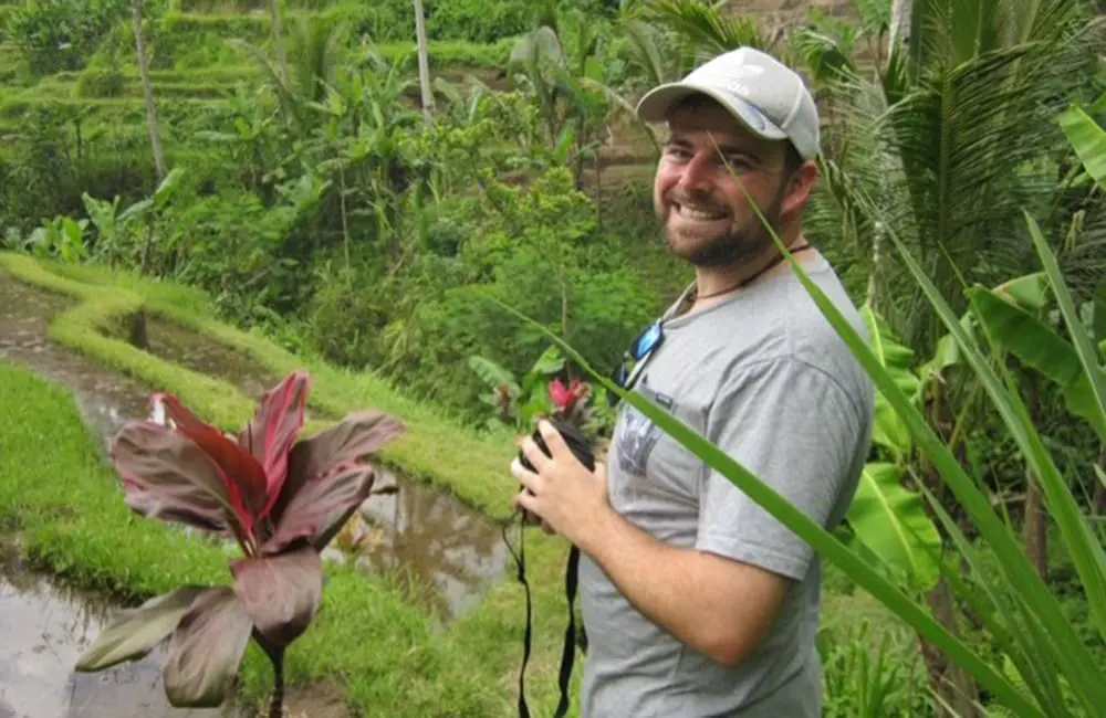 Movers + Shakers: Discova appoints James Whiting as ANZ Senior Account Manager 2 Discova's new ANZ Senior Account Manager James Whiting on holiday in Asia.