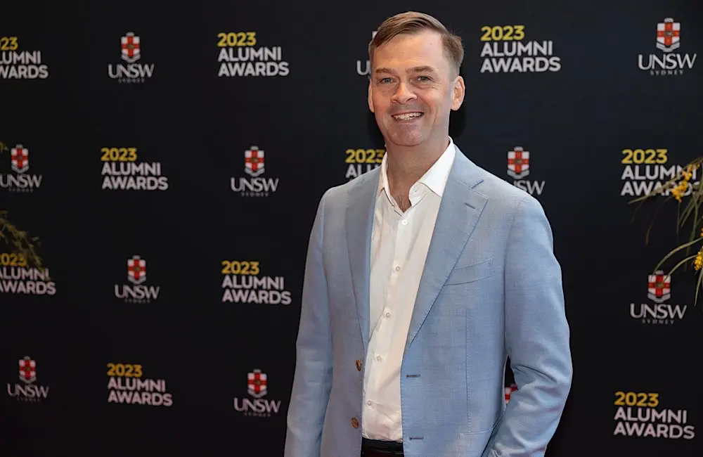 Blue Dragon founder Michael receiving 2023 UNSW Alumni Award