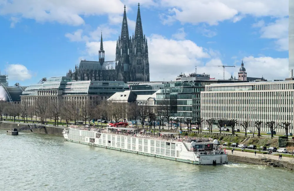 Riverside Debussy in Cologne