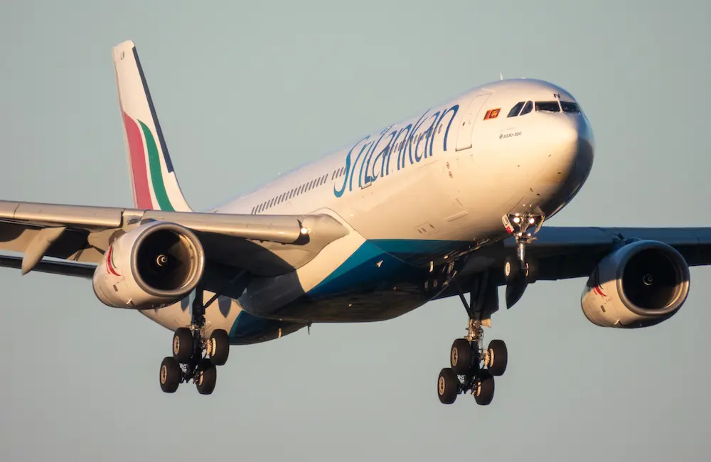 A SriLankan Airlines plane about to land. (Image SCM Jeans)