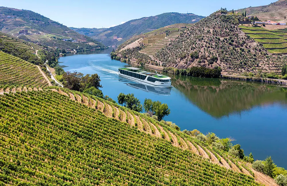 Scenic Group adds three new luxury river ships to fleet with 2027 and 2028 launches 1 Scenic Aria Douro